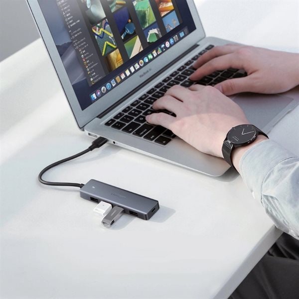 Ugreen USB Hub med 4x USB 3.2 Gen 1